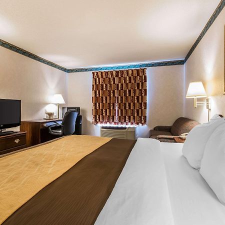Quality Inn & Suites Stacer Exteriör bild